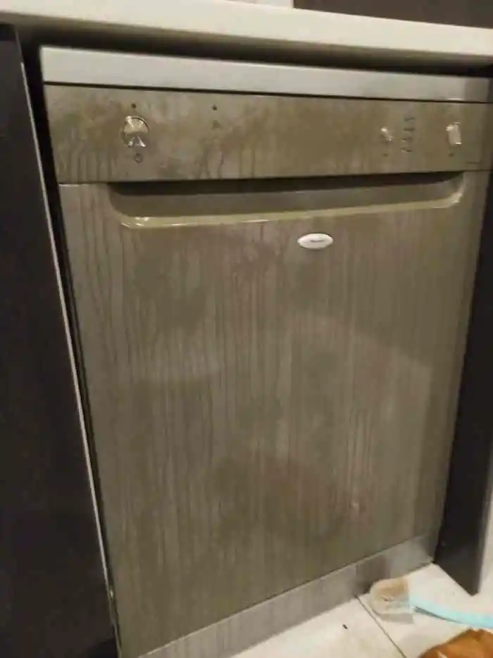 common oven cleaning chemical mistakes
